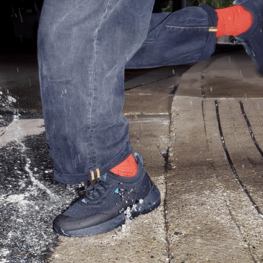 Women's Stormburst Low Top - Black - Image 4